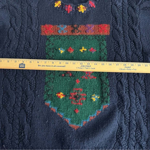 VINTAGE Club Room Knitted by Hand Blue Sweater Men Medium Knit Crest 100% Wool - Picture 8 of 9